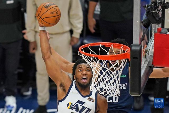 阿不都25+10新疆送江苏13连败 深圳力克山西